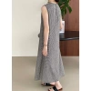 Tao Chuan laid-back and comfortable ~ Japanese-style casual cotton and linen retro checkered back buttoned sleeveless vest dress for women 2586 Application Scenario